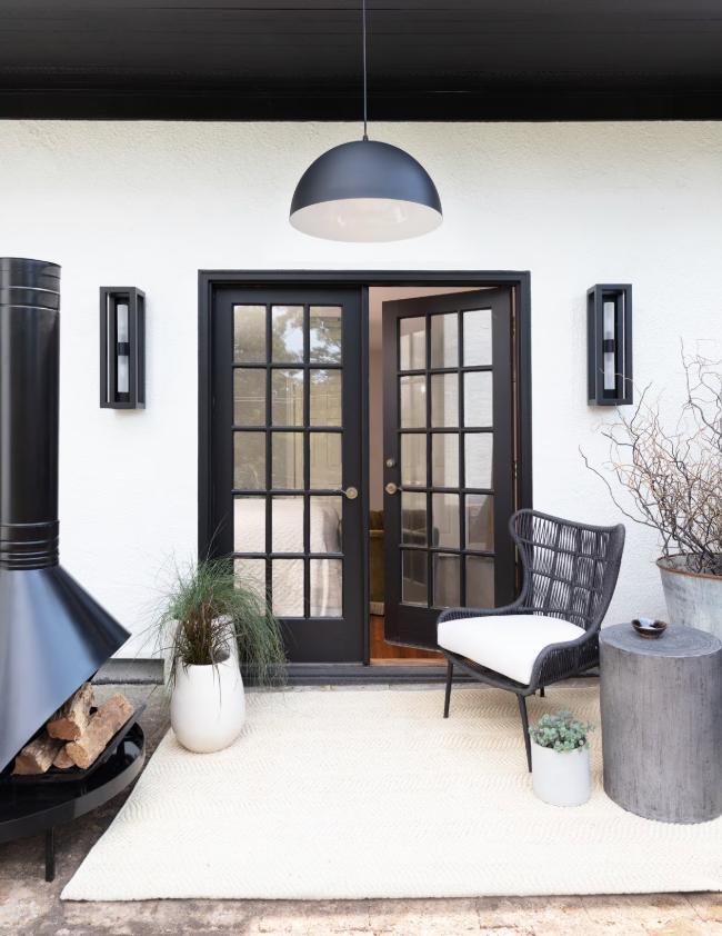 Peridot Outdoor Black Dome Pendant