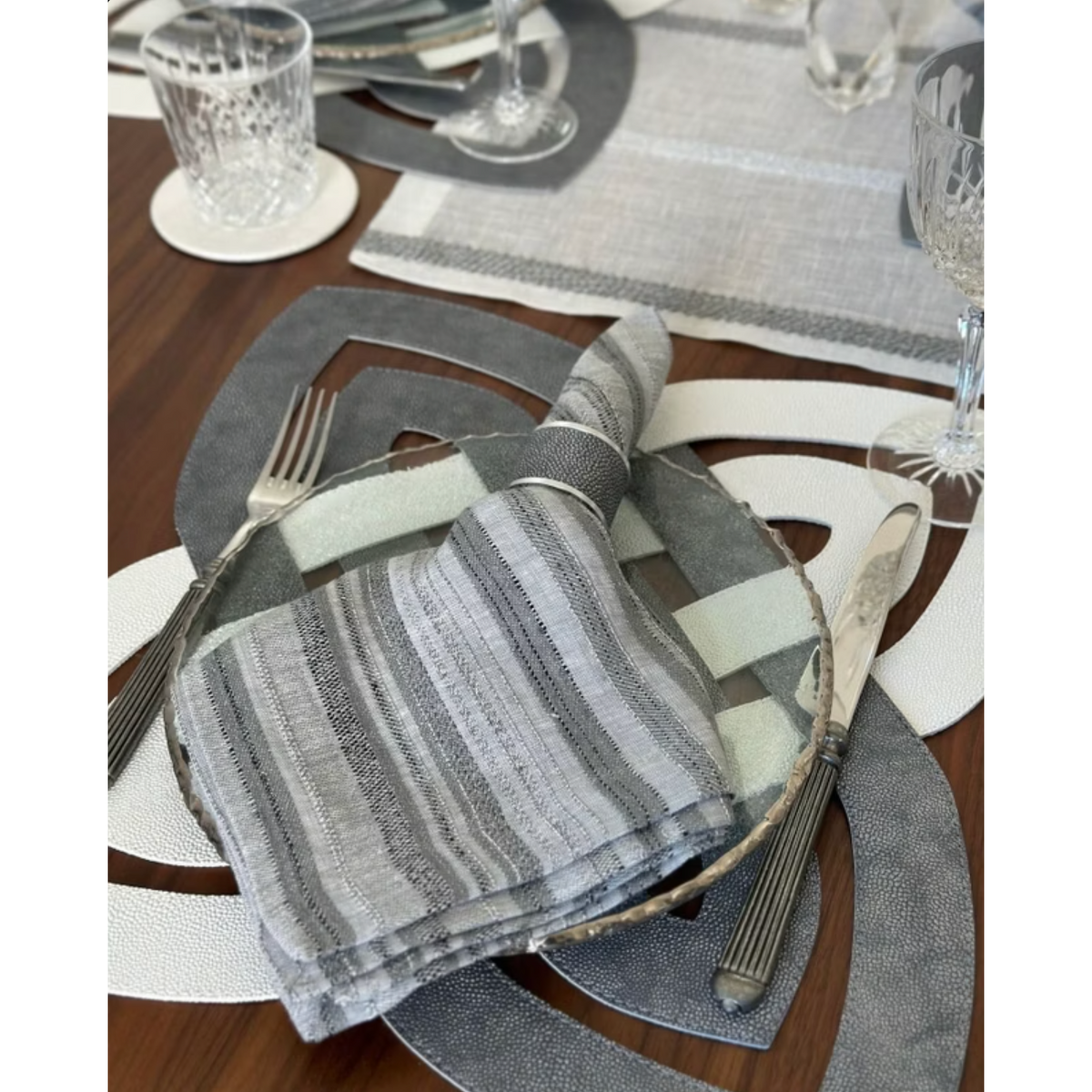 Stingray Vinyl Napkin Rings | Pearl or Gray, Set of 4