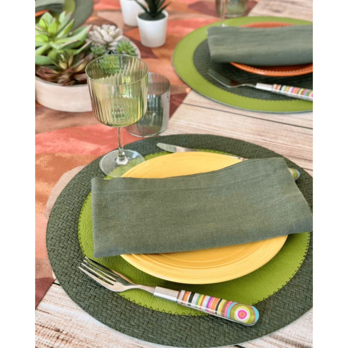 Halo Reversible Round Placemats, Set of 4