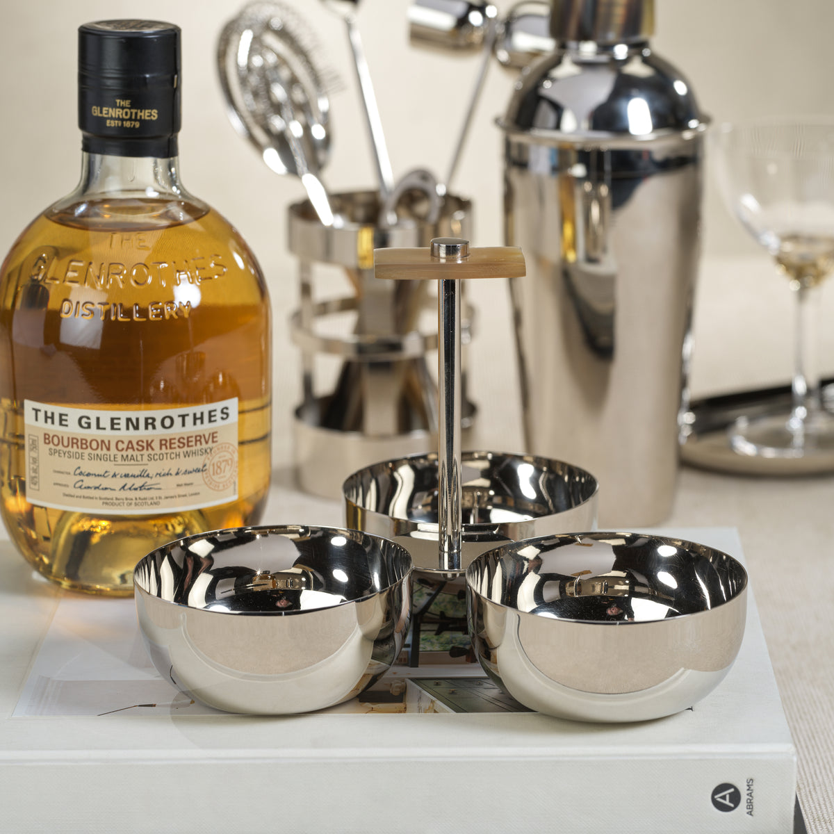 Bayeux Serving Condiment Set with Horn Trim